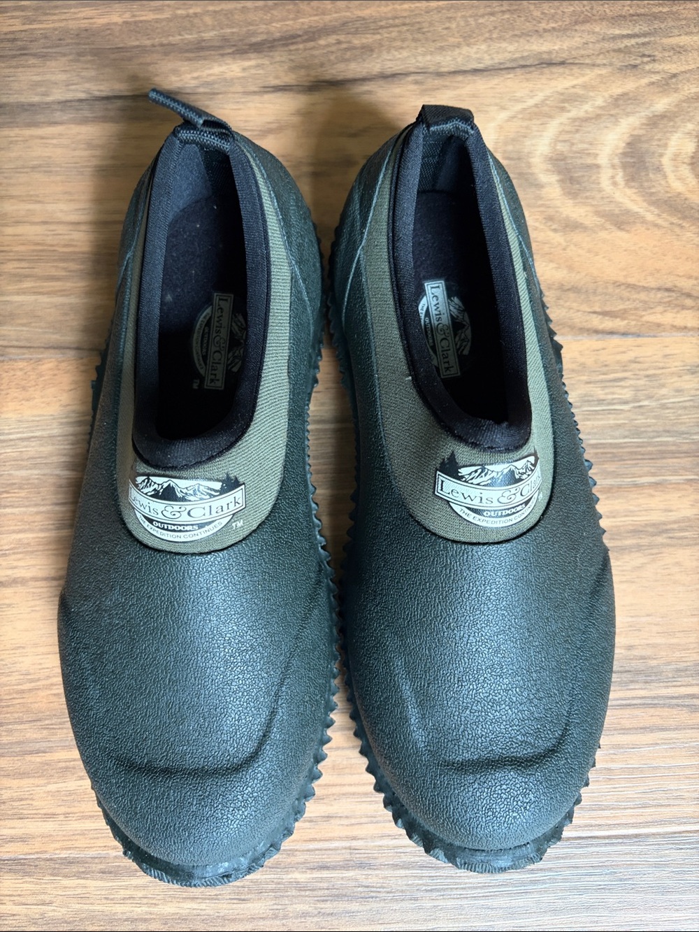 NWT Lewis & Clark Women's Olive Slip-On Outdoor Footwear All Weather Moc Size 6